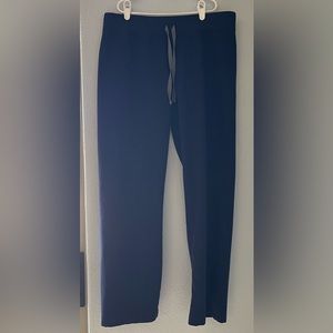 Figs Livingston Navy Petite Basic Scrub Pants - Medium